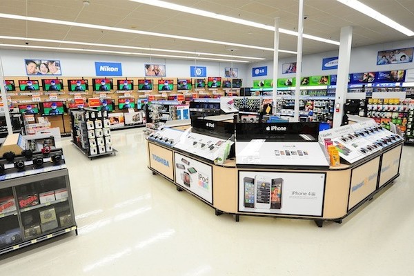 WALMART CANADA - First Former Zellers Location to Reopen