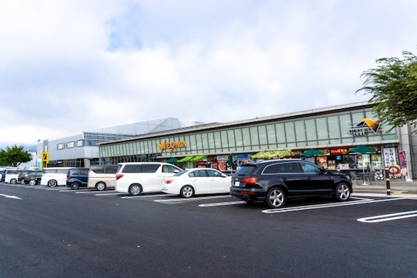 サービスエリアでしか満たされない特別な欲がある！全面同意だわ… COROBUZZ