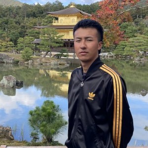 彼女のいない男性が車で京都へ！一緒に連れて行ったのは「なかなか出来ない事ですよ！」