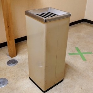 禁煙外来で治療成功した人に「タバコ吸ってる人に近づくと臭いで気持ち悪くなるようになった」と聞かれて出た本音