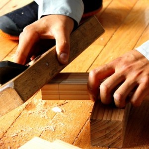 職人に「なぜそんなに丁寧に作るのでしょうか？誰も見えない裏側まで」と聞いたら